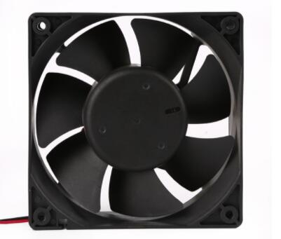 選型直流散熱風(fēng)扇好還是交流散熱風(fēng)扇好？